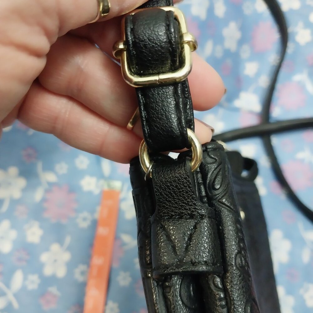 3195 Small Black Juicy Couture Crossbody Bag Purse. In Excellent Condition. - Picture 14 of 15